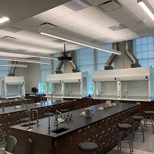 photo inside an empty chemistry lab
