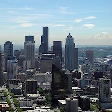 photo of seattle skyline on a sunny day